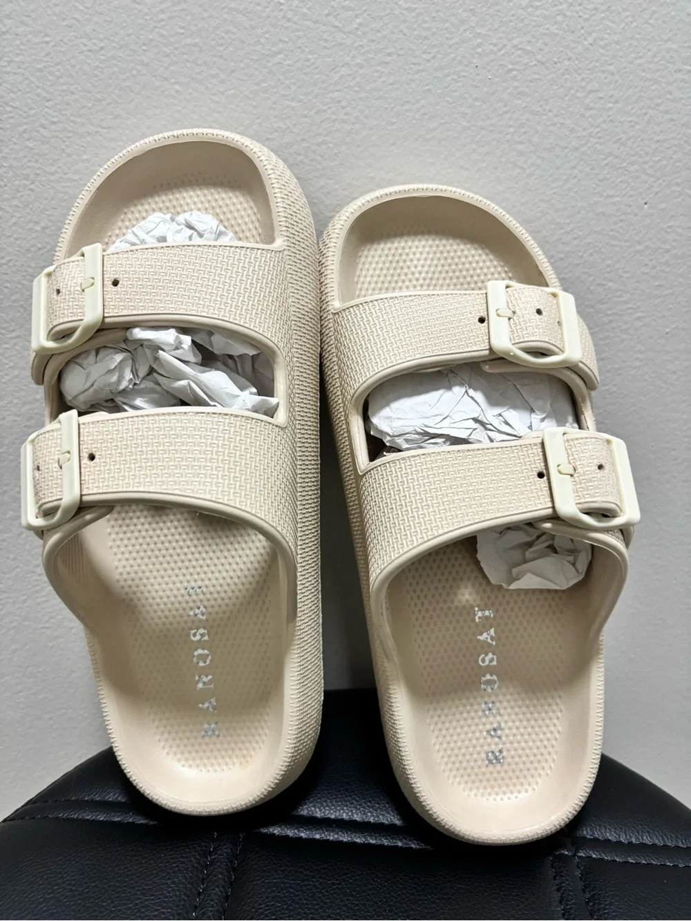 Woman’s 38/39 Cream Double Buckle Slide Sandals New Never Wore